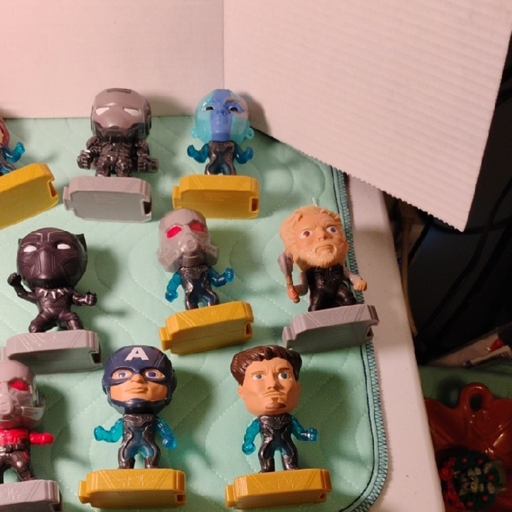 Superhero Action Figure Set - Multicolor - Picture 2 of 3
